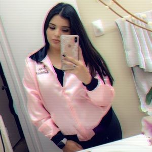 Meet your Posher, Isabel